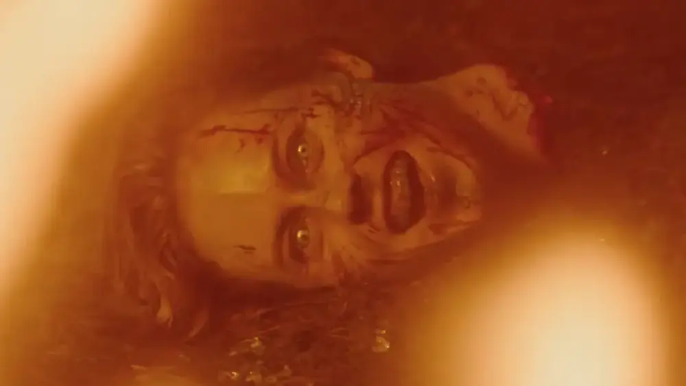 ‘A Morte do Demônio: Em Chamas’ ganha novo trailer sangrento