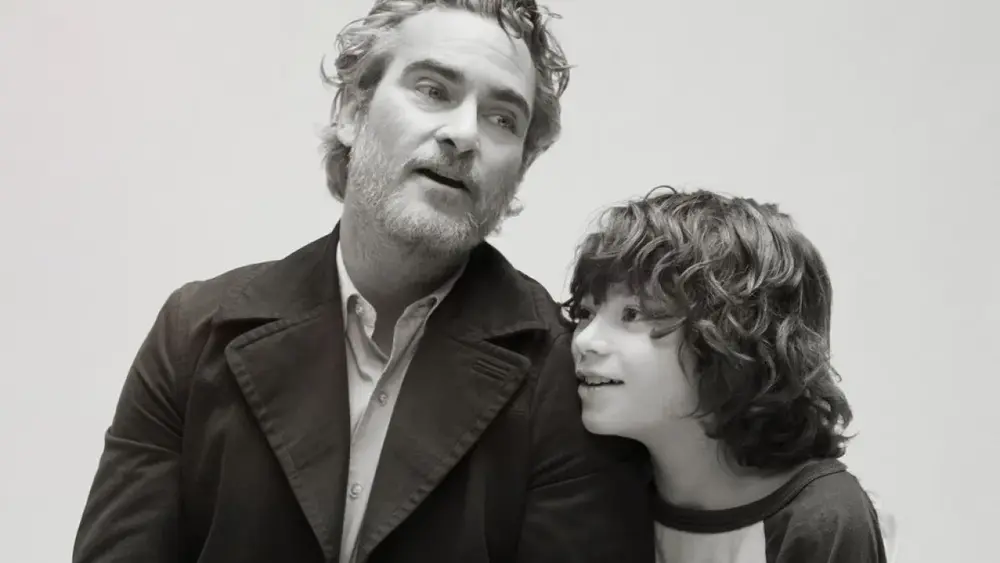 Crítica: Sempre em Frente (2022) emociona com Joaquin Phoenix