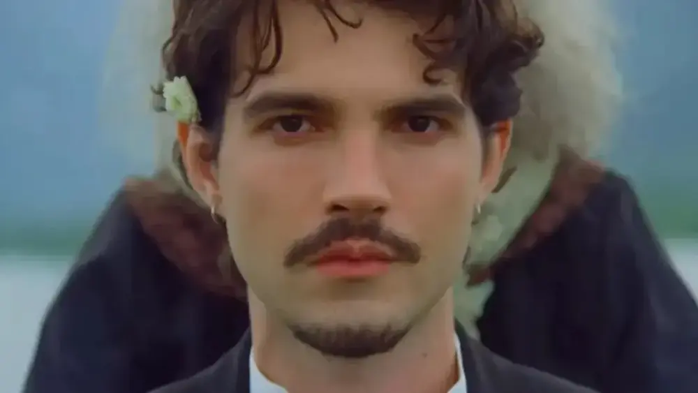 Jão lança clipe de “Catedral”, do álbum ‘Memórias Póstumas’