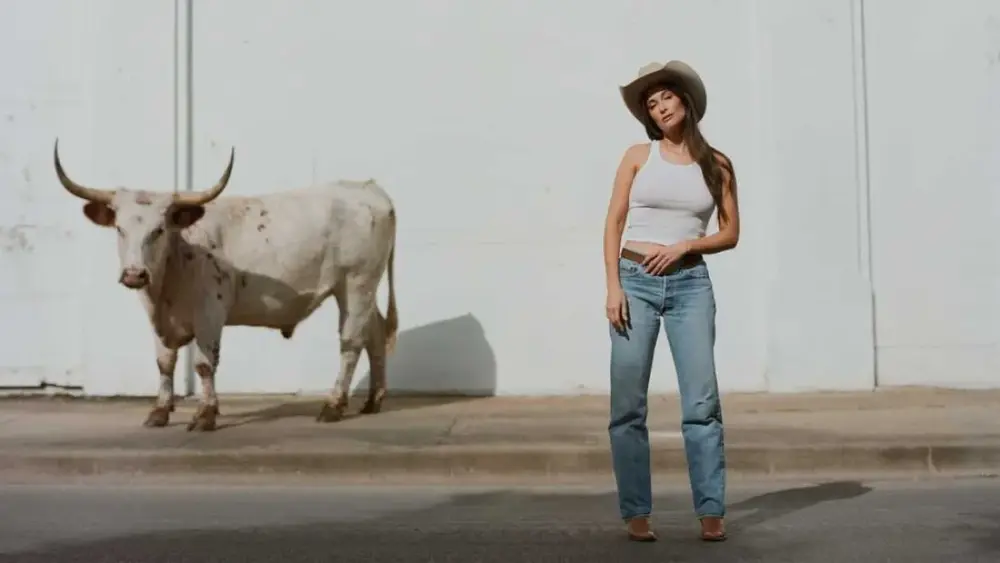 Kacey Musgraves lança clipe de “Mexico Honey”