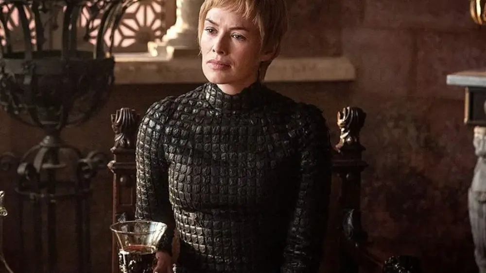 Lena Headey critica proteção a "homens predatórios" em Hollywood