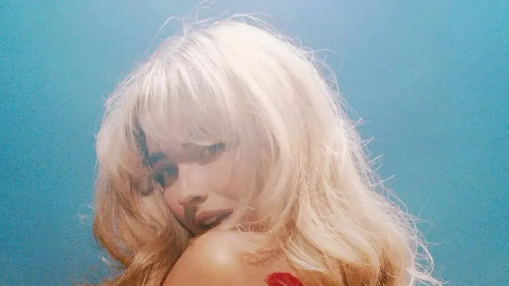 Rumor: Sabrina Carpenter cotada como Emma Frost no reboot de X-Men